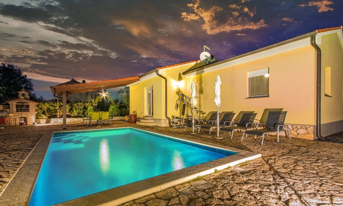 Krmed Villa | Quiet and secluded, minutes from the beach, private pool in a beautiful garden