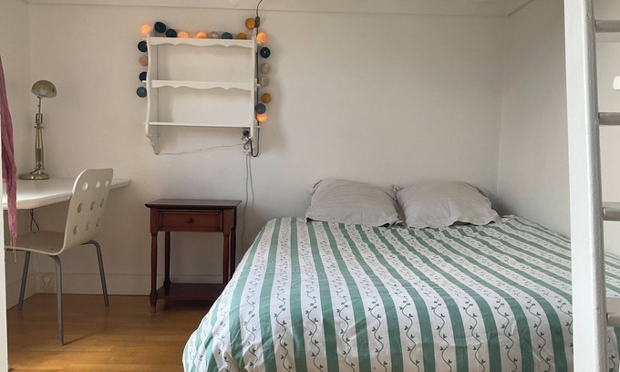 Village Apartment | Quiet apartment with garden view. To visit Paris, Disney or on a romantic getaway