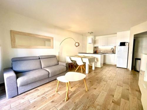 Saint-Roch Apartment | Quiet apartment in Nice with terrace, parking