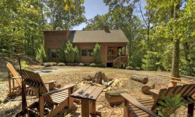 Mineral Bluff House | Quiet Cabin near Mccaysville and Blue Ridge W/Spa