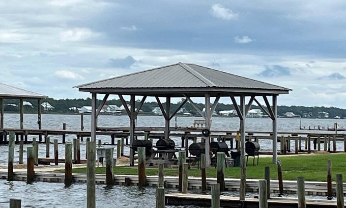 Ono Island Condo | Quiet Coastal Retreat in Gulf Shores. Discounts for Longer Stays
