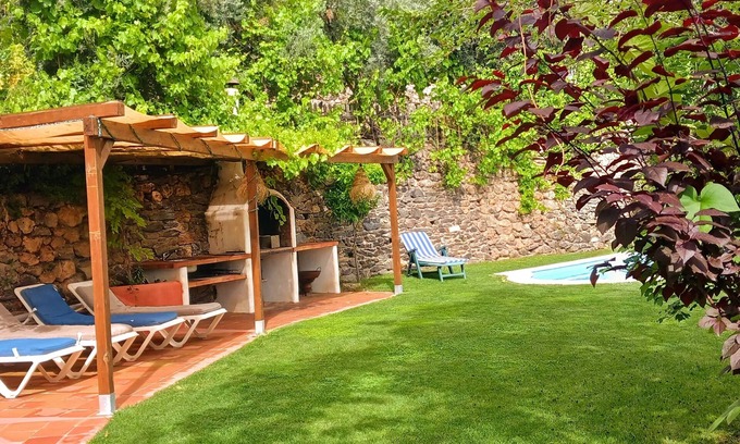 Guejar Sierra Villa | Quiet country house between the ski resort of Sierra Nevada and Granada