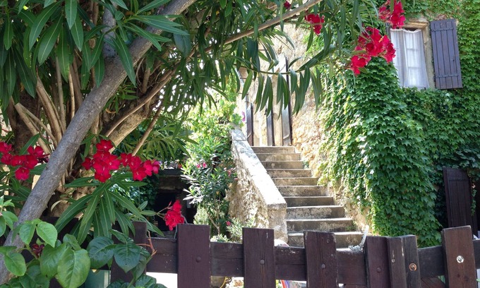 Barjac House | Quiet holiday in Provence in the middle area of ​the Cote du Rhone.