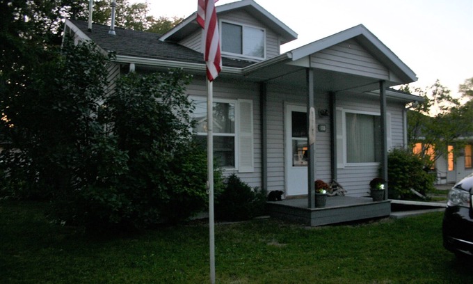 Houghton Lake Heights House | Quiet Houghton Get Away