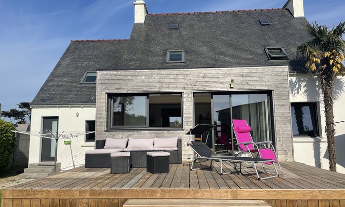 Crozon House | Quiet house, between the village center of Crozon and the beach of Postolonnec