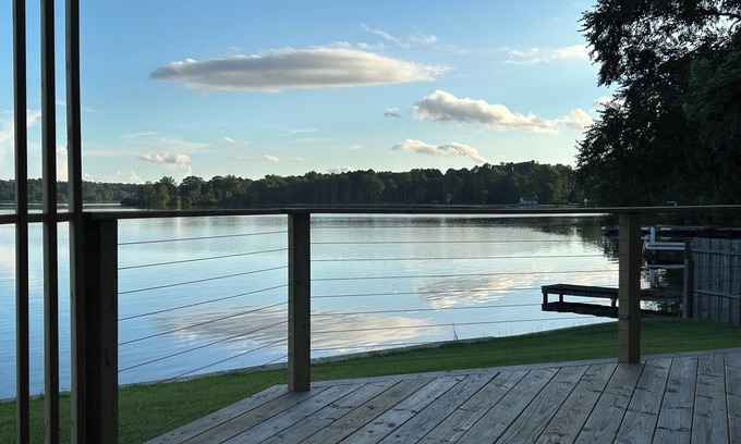 Hartsville Condo | Quiet lakefront condo with the best views on Prestwood lake.