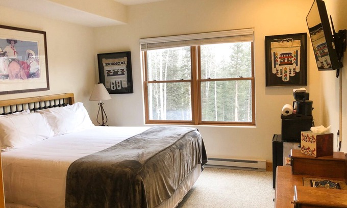 Mountain Village Hotel | Quiet Lock-Off Hotel Room With King Bed, Great Amenities