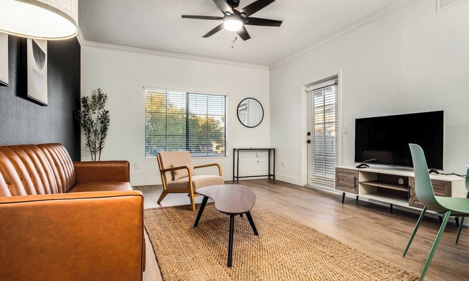 Chandler Apartment | Quiet Modern 1BR Pickleball, Pool, Parking, Gym 08