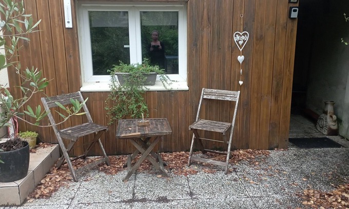 Pernant Apartment | Quiet studio near Soissons