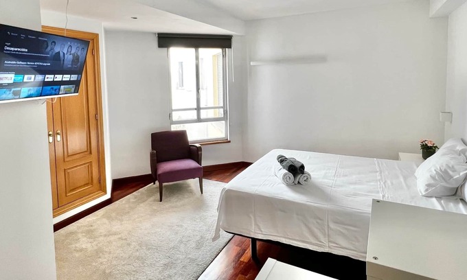 Palacio Apartment | Quiet studio on GRAN VIA.