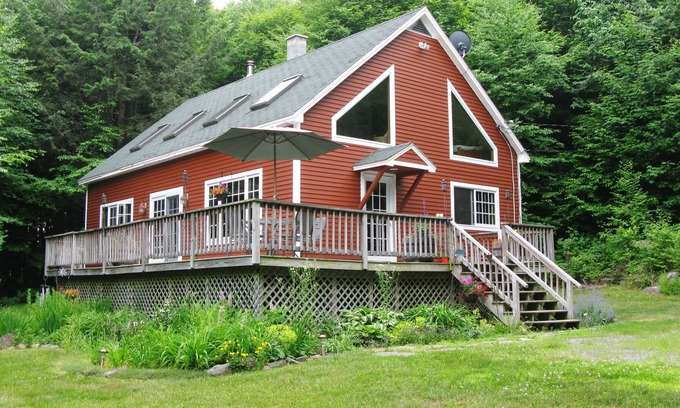 Williamsville House | Quiet Vermont Home Close To Everything