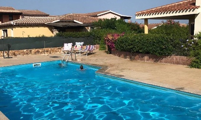 Monte Petrosu House | QUIET VILLA TWO STEPS FROM THE BEACH WITH VERANDA AND POOL