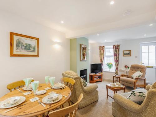 Flookburgh House | Quince Cottage