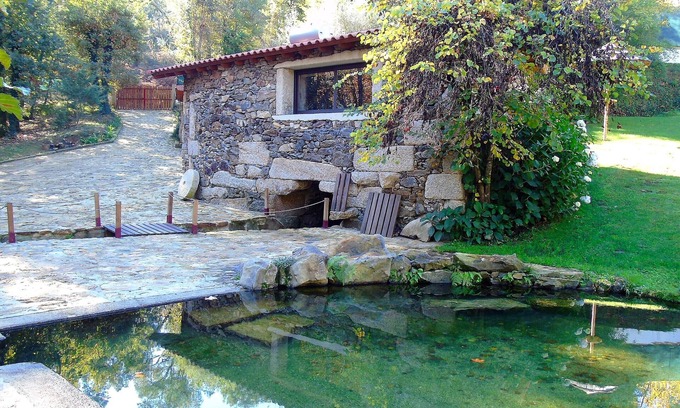 Molares Cottage | Quinta da Chouza AGROTURISM and ENOTURISM MOINHO G - Private beach - Free Wifi