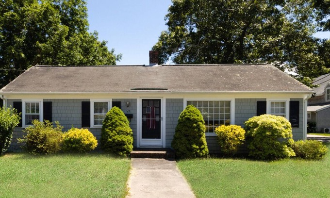 Falmouth Heights Cottage | Quintessential Cape Cottage. Block from the beach