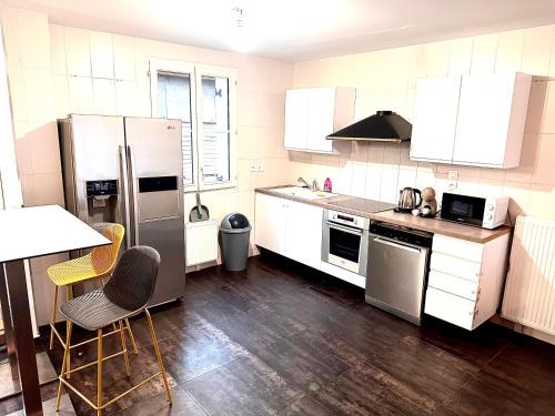 Magny-le-Hongre House | réf ble Chambre privée dans une villa à 10 min de Disneyland paris