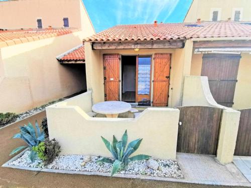 Leucate Villa | Résidence Grande Bleue - VILLA T1 CAB MEZZ 4 couchages PORT LEUCATE MAE-5944