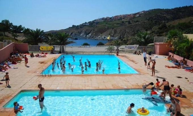 Cerbere Apartment | Résidence les aloès T2 , idéal 2 adultes 2 enfants à 2 minutes de la mer