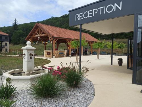 Montignac Apartment | Résidence Services Séniors