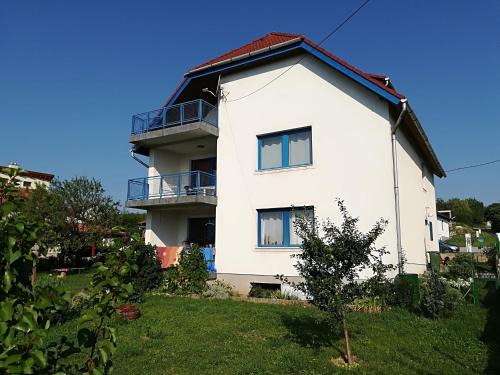 Balatonalmadi Apartment | Róbert Apartmant