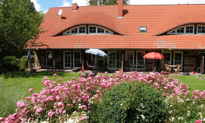 Garz/Rugen Apartment | Rügen-ferien im Historischem Gutshof: Altes Gutshaus Losentitz - Ferienwohnung 4