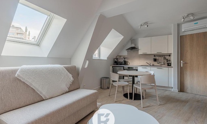 Quartier Chorier-Berriat Apartment | R'Apparts Le Palazzo