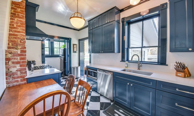 Zanoni House | Radiant Gloucester House w/Private Porch!