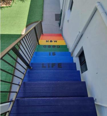 Rainbow Beach House | Rainbow Stairs - Rainbow Beach - Aircon - Wifi