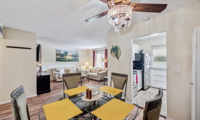 Clearwater Condo | Rainforest 2/1 Condo POOL Near Clearwater Beach Safety Harbor Dunedin Bike Trail