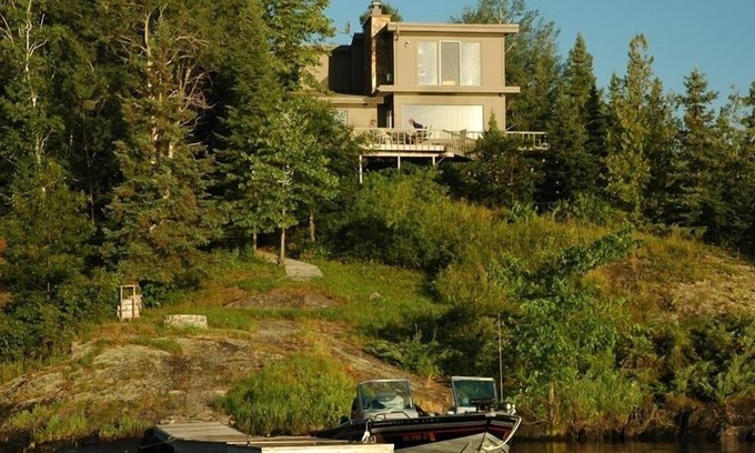 International Falls House | Rainy Lake Vacation Home with Panoramic Views