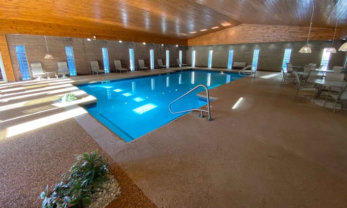 Lewiston Hotel | Ramada Hotel & Conference Center by Wyndham Lewiston