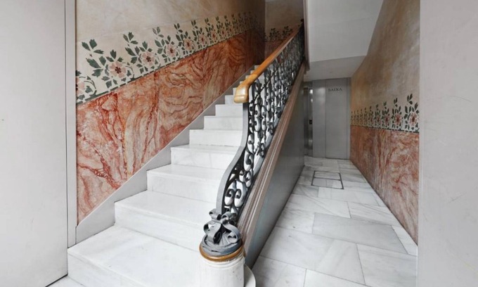 Gothic Quarter Apartment | RAMBLAS by Boqueria Market!