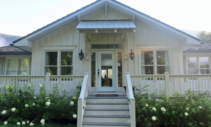 Highlands House | Ranch Retreat: Acres of pristine pasture land with mountain views awaits you!