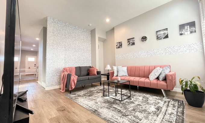 Columbus House | Rare 2Br + Office