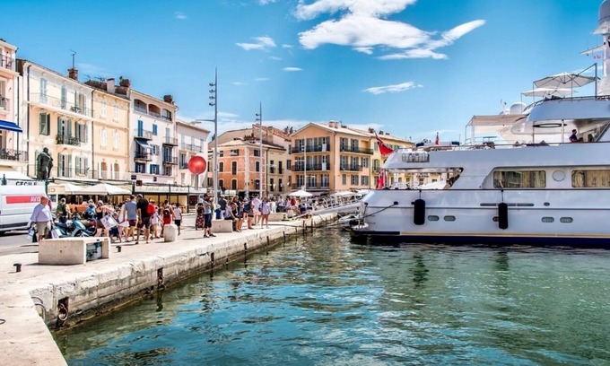 Saint-Tropez City Centre Apartment | RARE! Exceptional apartment located on the port of Saint-Tropez