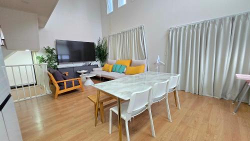 Unseo-dong House | Rare House 1