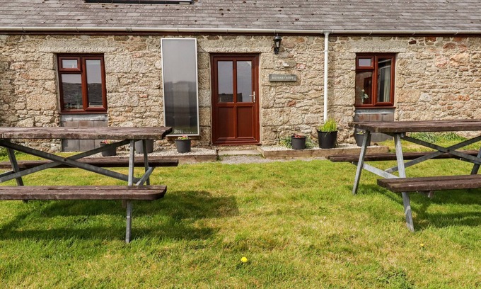 Stenalees Cottage | RAVENS CROFT, family friendly, character holiday cottage in Lanivet