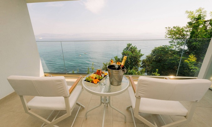 Petaleia Hotel | Ray Hotel Corfu