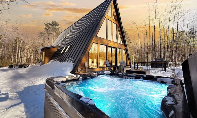 Bartlett House | Razor Brook Chalet | Luxury A-Frame with Hot Tub