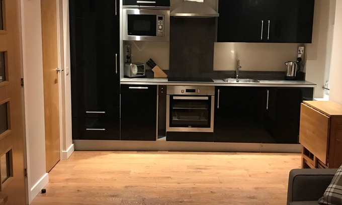 Lerwick Apartment | Reawick - sleeps 4 guests 1 bedroom, Double sofa bed in living room