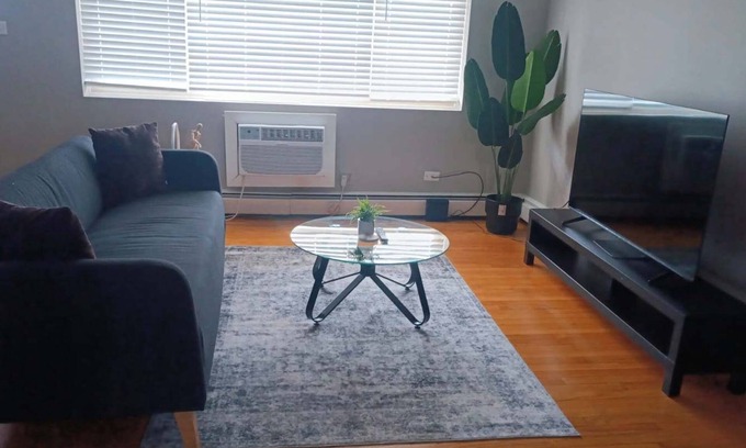 Arlington Heights Apartment | Recharge in This Charming 1BR Apt