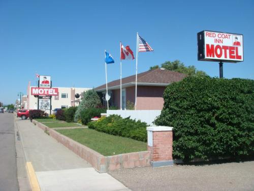 Fort Macleod Hotel | Red Coat Inn Motel