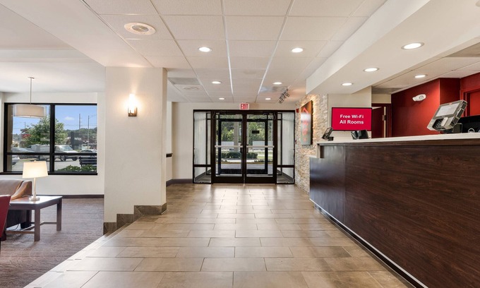 Vestavia Hills Hotel | Red Roof Inn Birmingham South