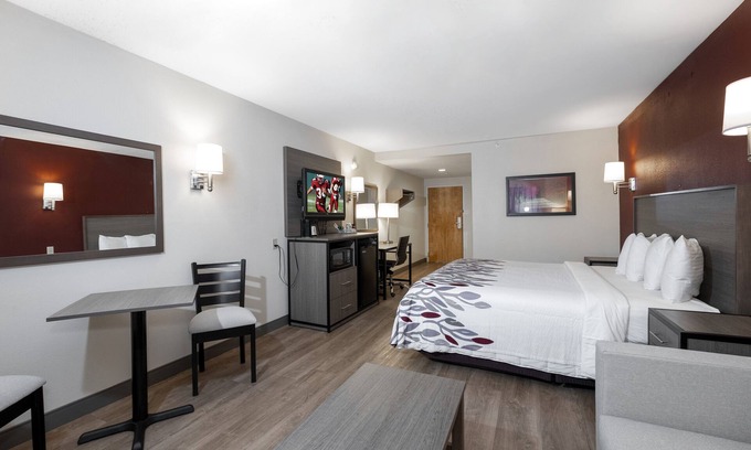 Clifton Park Hotel | Red Roof Inn Clifton Park
