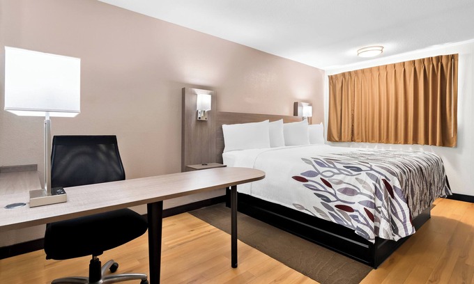 Harrisburg Hotel | Red Roof Inn Harrisburg North