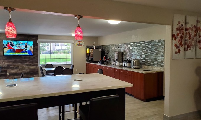 Marysville Hotel | Red Roof Inn & Suites Marysville