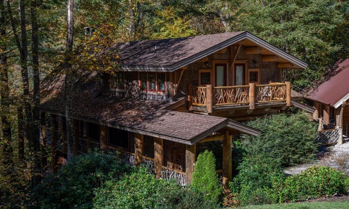 Banner Elk House | Red Stag Lodge at Eagles Nest