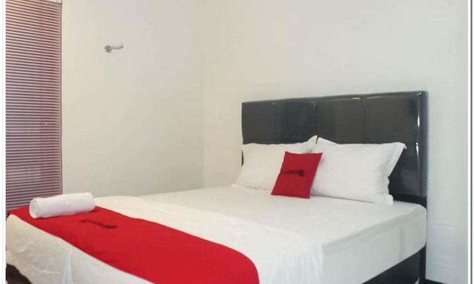 Palangkaraya Hotel | RedDoorz @ Paus Raya