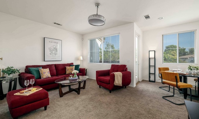 Carlsbad House | Redecorated | Serene| Legoland| Family-Friendly