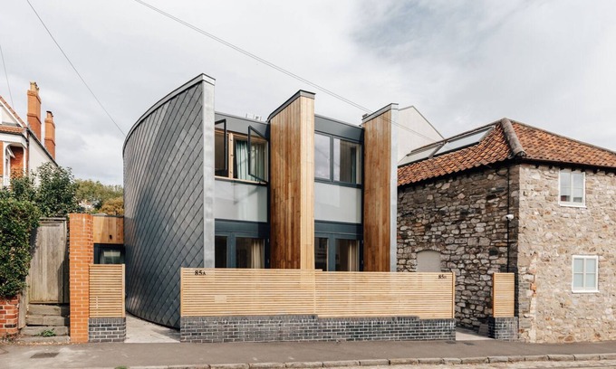 Bristol House | Redland Stay In Bespoke Home 1 of 2